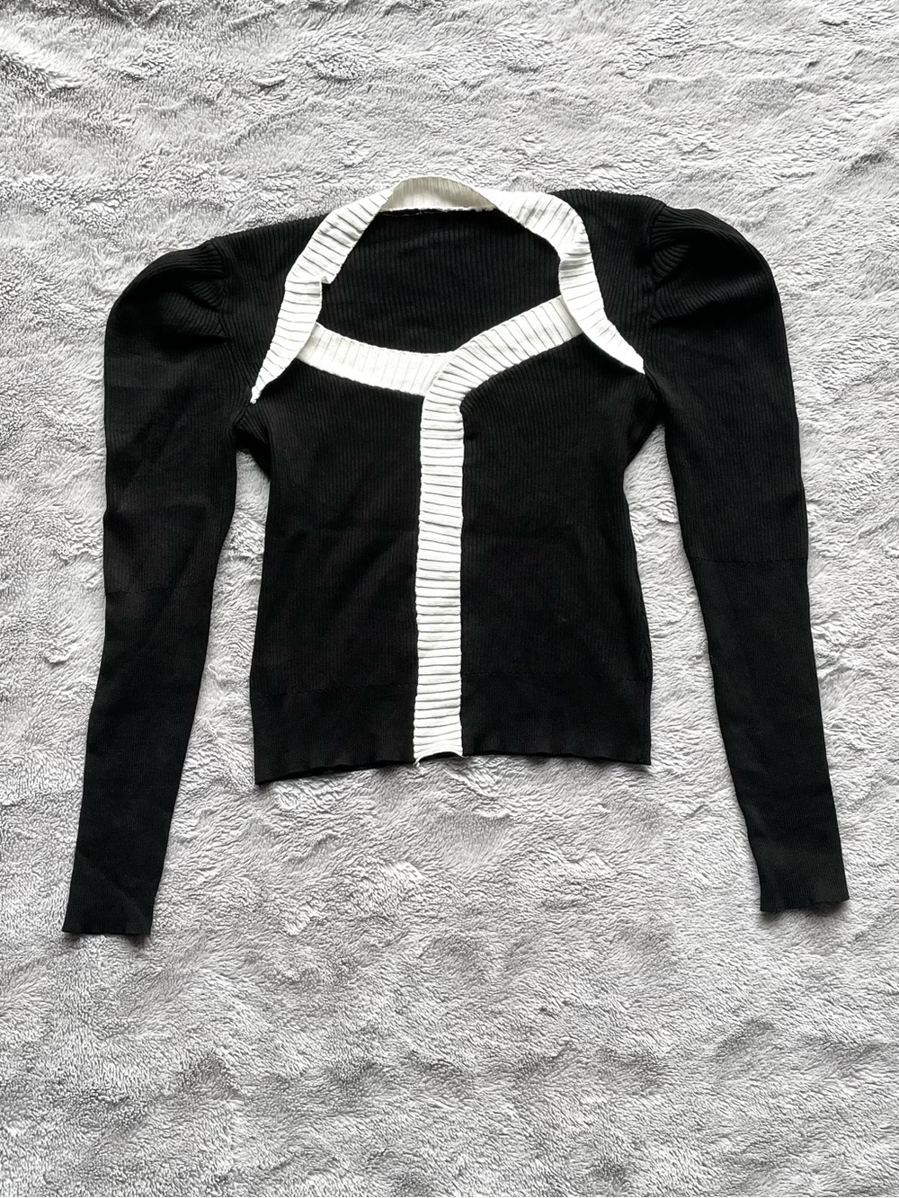 Korean Style Black & White Knit Top
